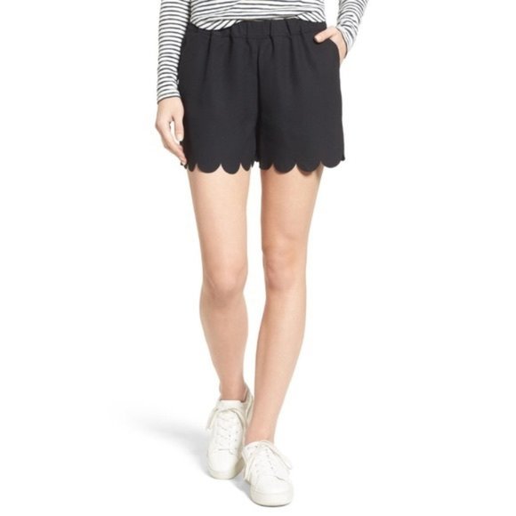 Madewell Pants - Madewell Scalloped Hem Pull On Shorts